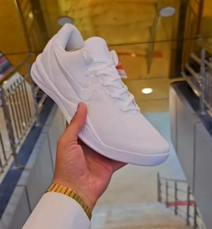 کتونی نایکی کوبی پروترو 8 ویتنامی وارداتی - سایز 40 تا 45 - Nike Air Jordan