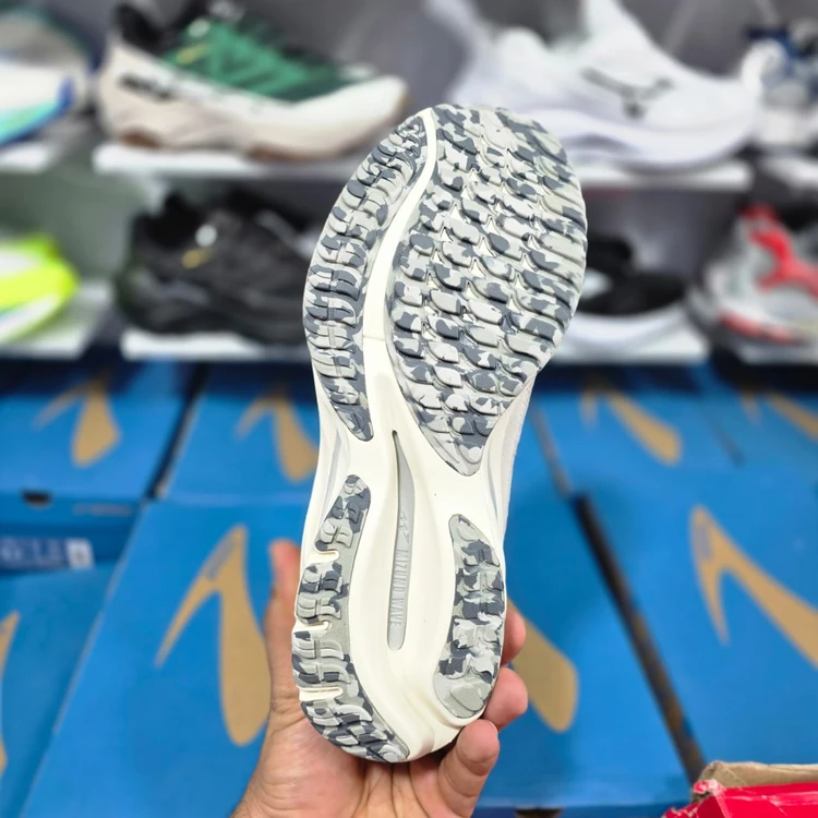 کتونی میزانو ویو رایدر بتا ویتنامی وارداتی  - سایز 40 تا 45 - Mizuno x Graphpaper Wave Rider Beta