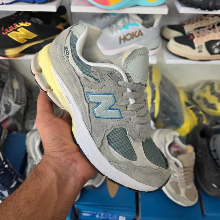 کتونی نیوبالانس 2002R ویتنامی وارداتی - سایز 40 تا 45 - Newbalance 2002R