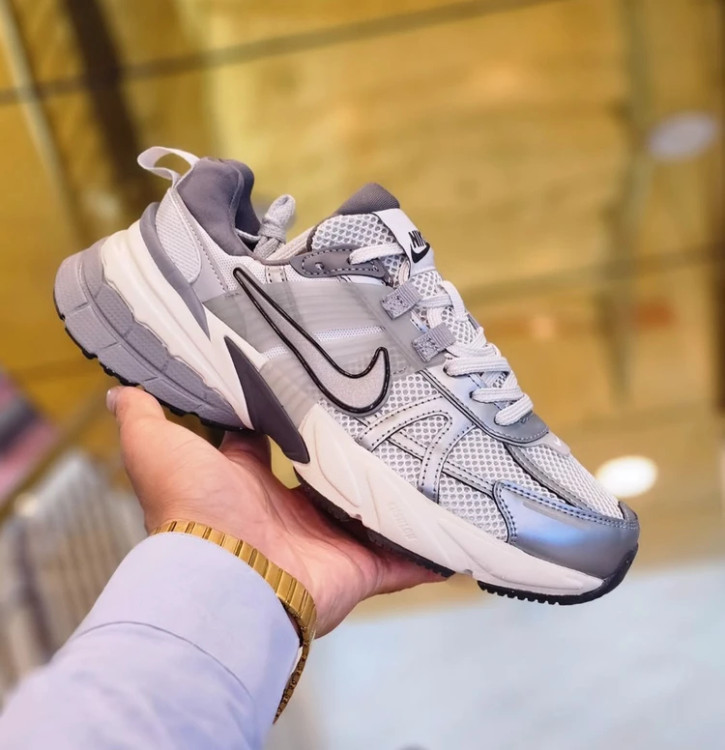 کتونی نایکی وی تو کی ویتنامی وارداتی - سایز 37 تا 45 - Nike V2k Run