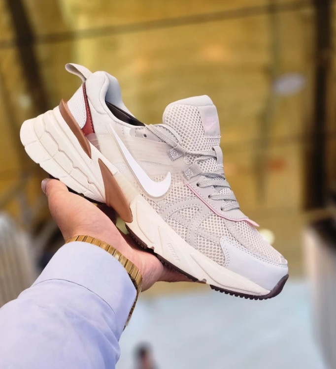 کتونی نایکی وی تو کی ویتنامی وارداتی - سایز 37 تا 45 - Nike V2k Run