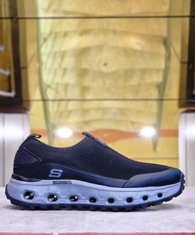 کتونی اسکیچرز ویتنامی وارداتی  - سایز 40 تا 45 - Skechers Glide Step Hands-Free Slip-ins