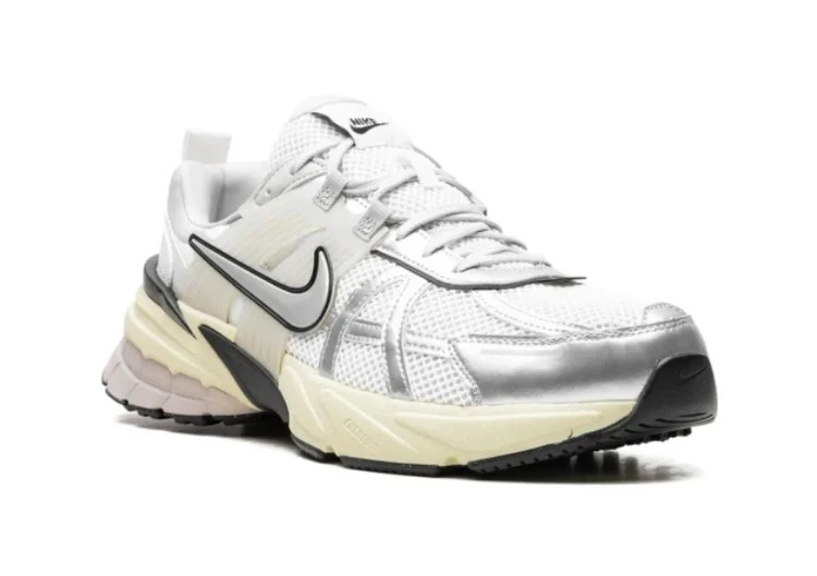 کتونی نایکی وی تو کی ویتنامی وارداتی - سایز 37 تا 45 - Nike V2k Run