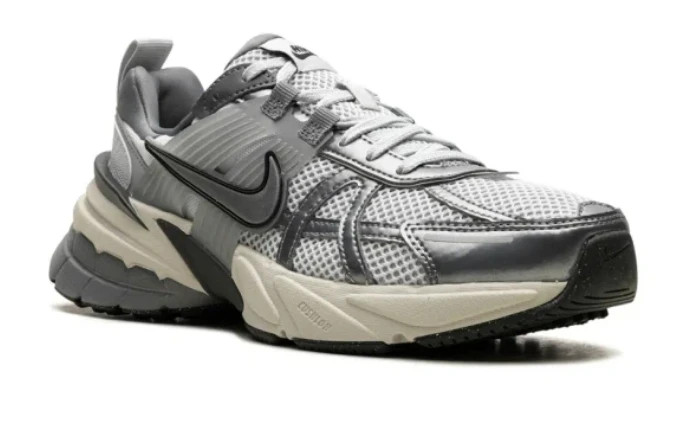 کتونی نایکی وی تو کی ویتنامی وارداتی - سایز 37 تا 45 - Nike V2k Run