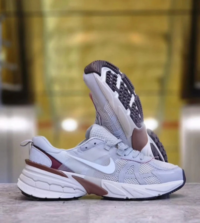 کتونی نایکی وی تو کی ویتنامی وارداتی - سایز 37 تا 45 - Nike V2k Run