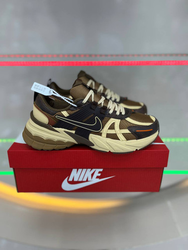 کتونی نایکی وی تو کی ویتنامی وارداتی - سایز 40 تا 45 - Nike V2k Run
