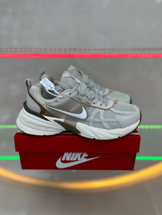 کتونی نایکی وی تو کی ویتنامی وارداتی - سایز 37 تا 41 - Nike V2k Run