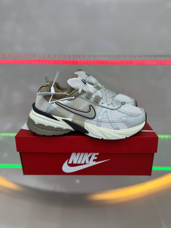 کتونی نایکی وی تو کی ویتنامی وارداتی - سایز 37 تا 45 - Nike V2k Run