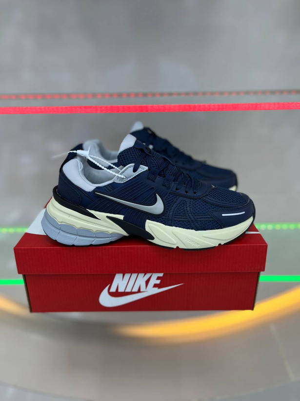 کتونی نایکی وی تو کی ویتنامی وارداتی - سایز 40 تا 45 - Nike V2k Run