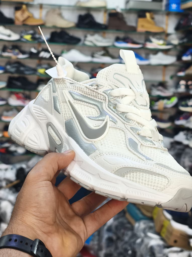 کتونی نایکی وی فایو کی ویتنامی وارداتی - سایز 37 تا 40 - Nike V5k Run