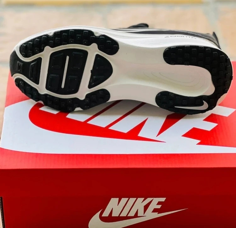 کتونی نایکی ایر ومرو 18 ویتنامی وارداتی - سایز 37 تا 45 - Nike Air Vomero 18
