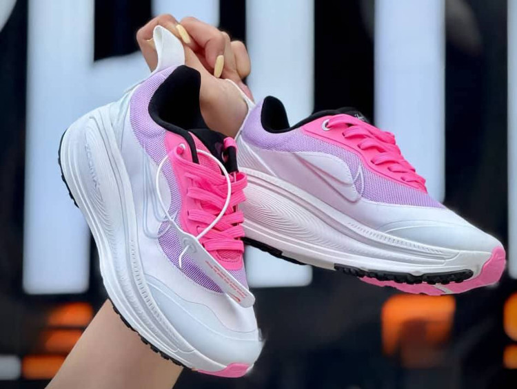 کتونی نایکی ایر ومرو 18 ویتنامی وارداتی - سایز 37 تا 40 - Nike Air Vomero 18