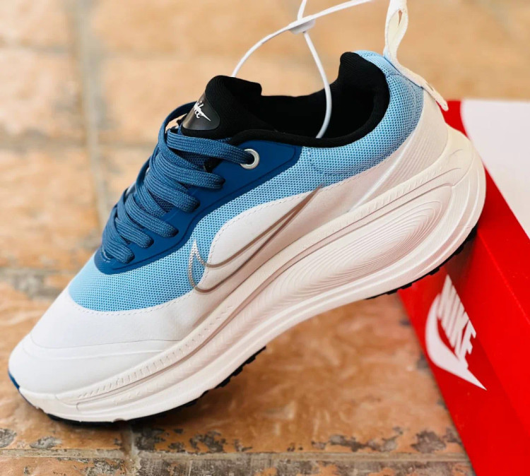کتونی نایکی ایر ومرو 18 ویتنامی وارداتی - سایز 37 تا 40 - Nike Air Vomero 18