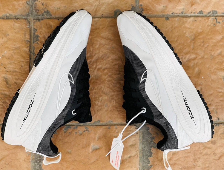 کتونی نایکی ایر ومرو 18 ویتنامی وارداتی - سایز 40 تا 45 - Nike Air Vomero 18