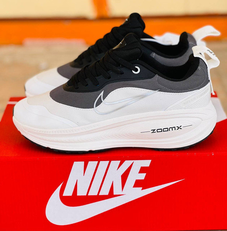 کتونی نایکی ایر ومرو 18 ویتنامی وارداتی - سایز 40 تا 45 - Nike Air Vomero 18