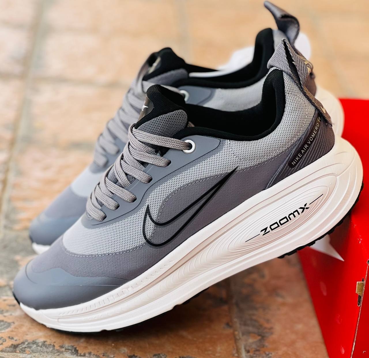 کتونی نایکی ایر ومرو 18 ویتنامی وارداتی - سایز 40 تا 45 - Nike Air Vomero 18