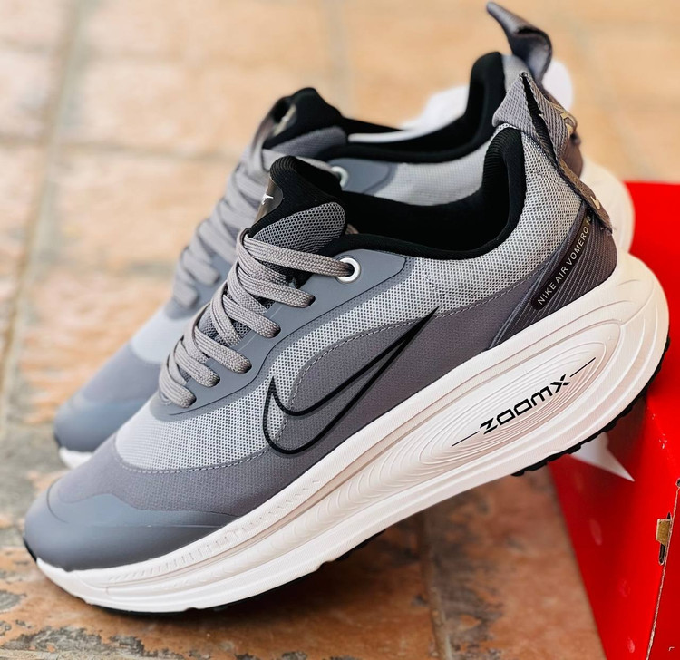 کتونی نایکی ایر ومرو 18 ویتنامی وارداتی - سایز 40 تا 45 - Nike Air Vomero 18