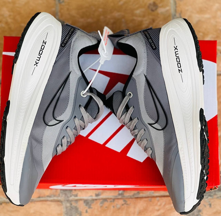 کتونی نایکی ایر ومرو 18 ویتنامی وارداتی - سایز 40 تا 45 - Nike Air Vomero 18