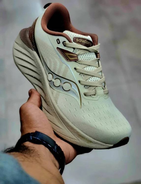 کتونی ساکونی تریمپ 22 ویتنامی وارداتی - سایز 40 تا 45 - Saucony Triumph 22