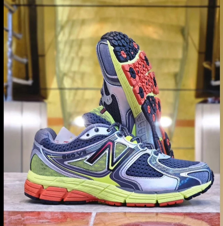 کتونی نیوبالانس 860v3 ویتنامی وارداتی - سایز 40 تا 45 - Newbalance 860v3