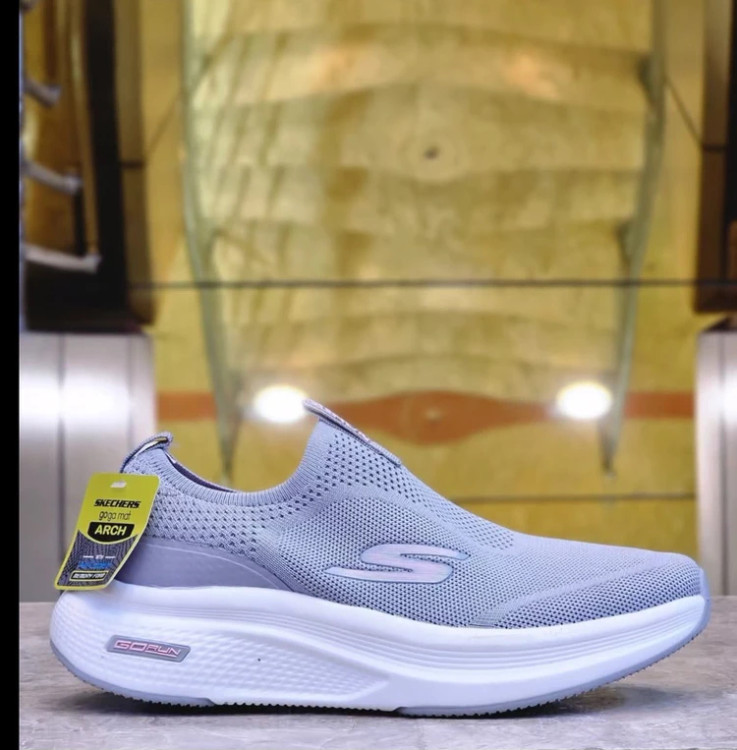 کتونی اسکیچرز گو ران 2025 ویتنامی وارداتی - سایز 37 تا 40 - Skechers Max Cushioning Gorun