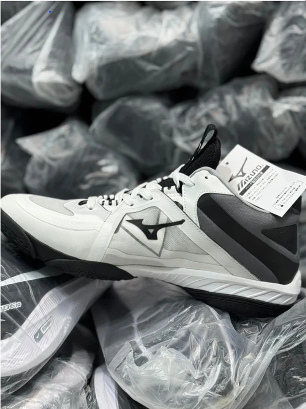 کتونی میزانو ویو لایتنینگ ویتنامی وارداتی - مناسب والیبال - سایز 40 تا 45 - Mizuno Wave Lithning ZY