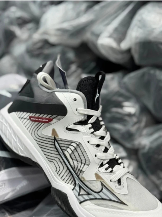 کتونی میزانو ویو لایتنینگ ویتنامی وارداتی - مناسب والیبال - سایز 40 تا 45 - Mizuno Wave Lithning ZY