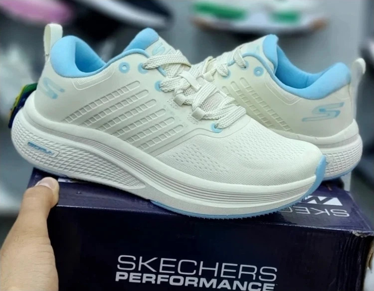 کتونی اسکیچرز گو ران 2025 ویتنامی وارداتی - سایز 37 تا 40 - Skechers Max Cushioning Gorun
