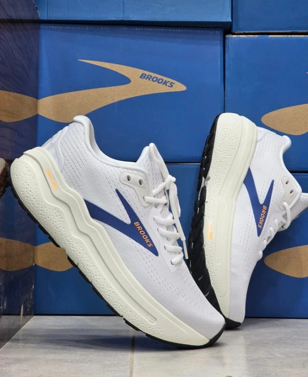 کتونی بروکس گاست مکس 2 - سایز 40 تا 45 - Brooks Ghost Max 2