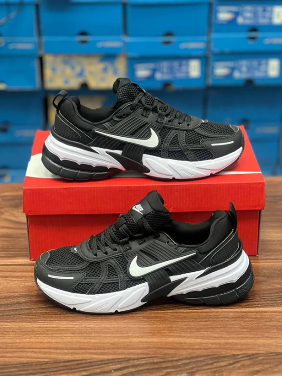 کتونی نایکی وی تو کی ویتنامی وارداتی - سایز 38 تا 45 - Nike V2k Run