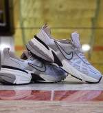 کتونی نایکی وی تو کی ویتنامی وارداتی - سایز 38 تا 45 - Nike V2k Run