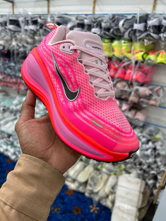کتونی نایکی ایر زوم ومرو پلاس کیفیت مستر - سایز 37 تا 40 - Nike Air Zoom Vomero Plus