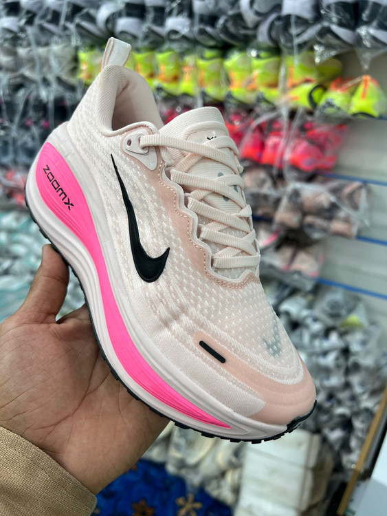 کتونی نایکی ایر زوم ومرو پلاس کیفیت مستر - سایز 37 تا 40 - Nike Air Zoom Vomero Plus
