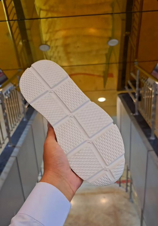 کتونی لویی ویتون کلاسیک کیفیت مستر - سایز 40 تا 45 - Louis Vuitton Classic