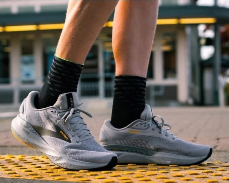 کتونی بروکس آدرنالین 24 کیفیت مستر - سایز 40 تا 45 - Brooks Adrenaline GTS 24