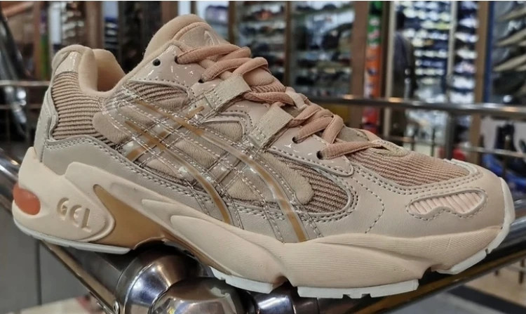 کتونی آسیکس ژل کایانو 5 کیفیت مستر - سایز 40 تا 45 - Asics Gel-Kayano 5