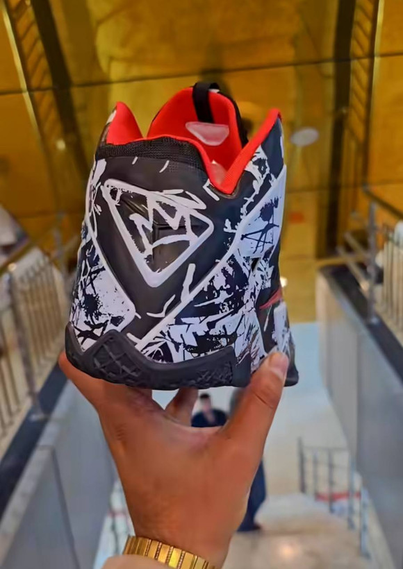کتونی نایکی لبرون 11 کیفیت مستر - سایز 40 تا 45 - Nike LeBron 11