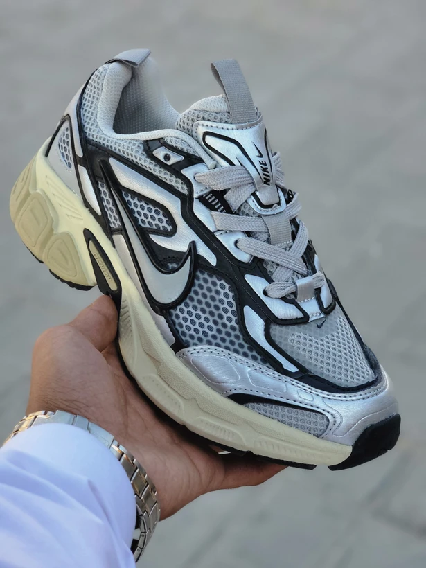 کتونی نایکی وی فایو کی ویتنامی وارداتی - سایز 40 تا 45 - Nike V5k Run