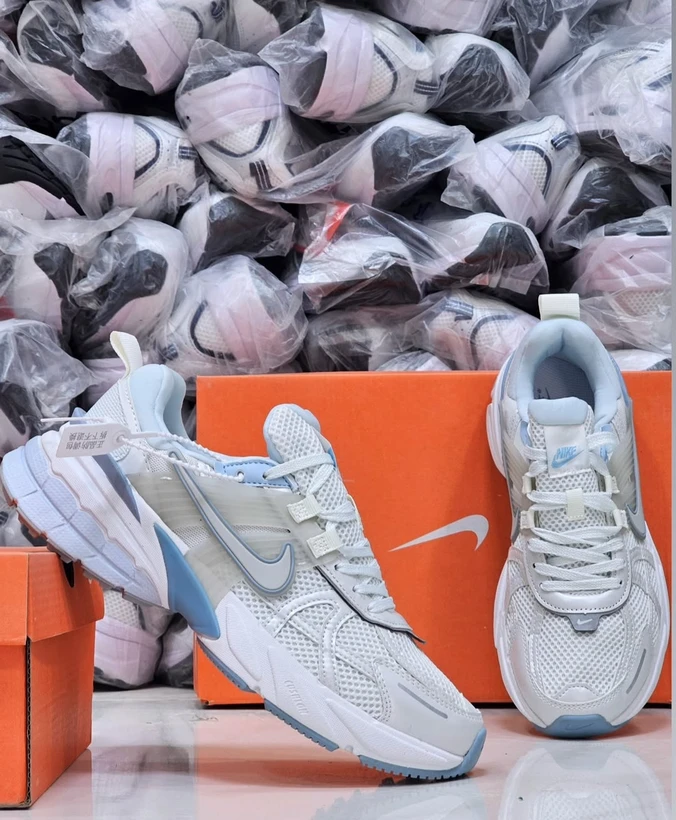 کتونی نایکی وی تو کی کیفیت مستر - سایز 37 تا 40 - Nike V2k Run