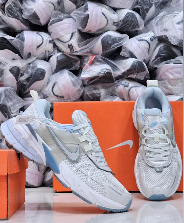 کتونی نایکی وی تو کی کیفیت مستر - سایز 37 تا 40 - Nike V2k Run