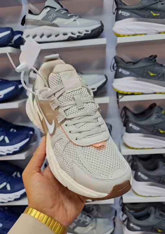 کتونی نایکی وی تو کی کیفیت مستر - سایز 37 تا 40 - Nike V2k Run