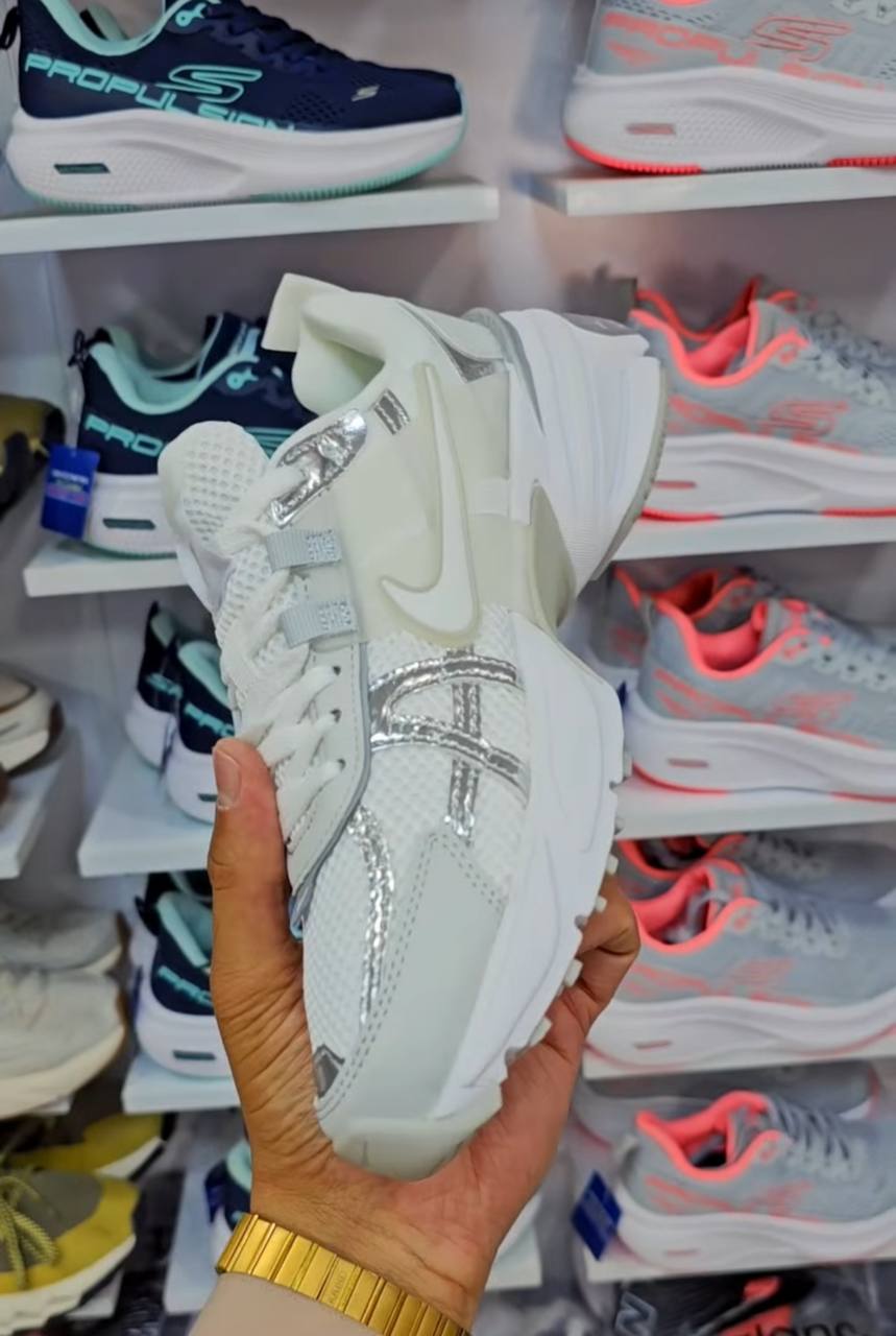 کتونی نایکی وی تو کی کیفیت مستر - سایز 37 تا 40 - Nike V2k Run