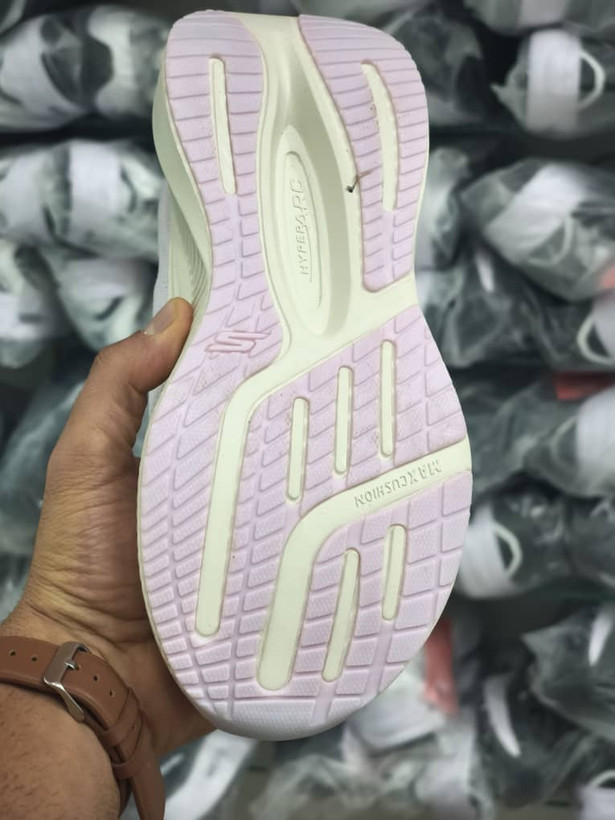 کتونی اسکیچرز کیفیت مستر - سایز 37 تا 40 - Skechers Slip-ins Max Cushioning
