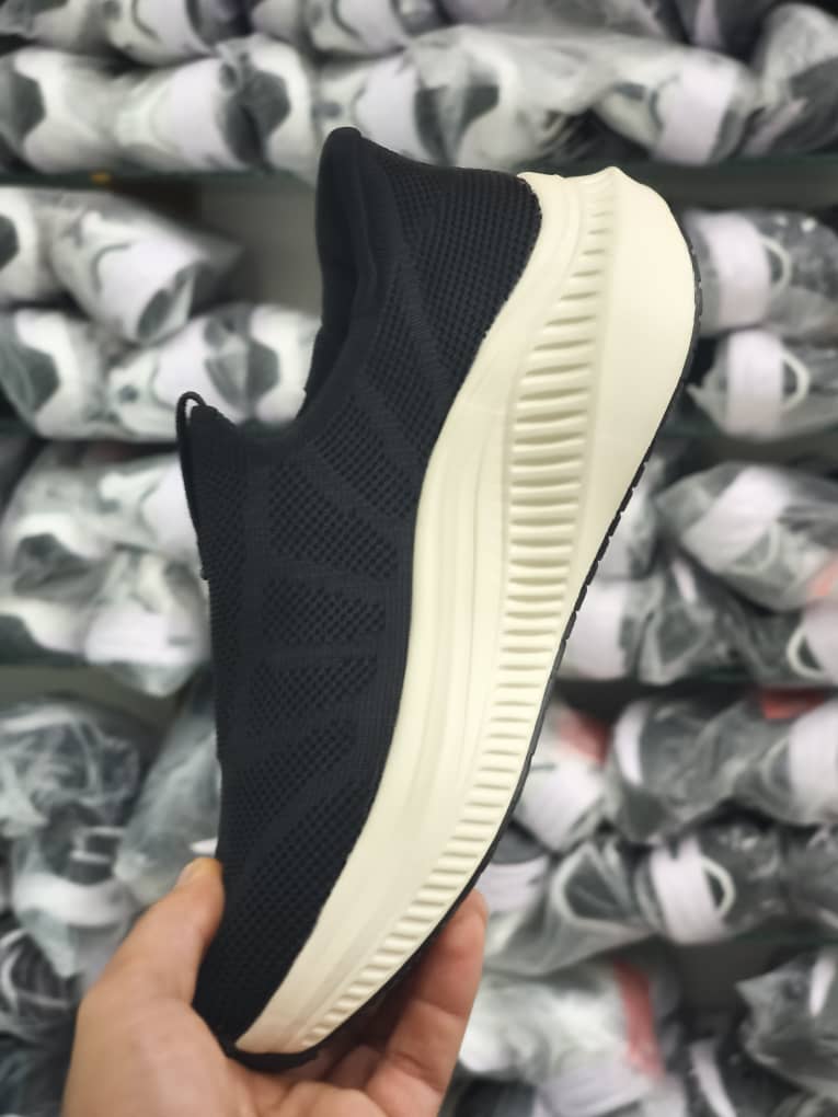 کتونی اسکیچرز کیفیت مستر - سایز 37 تا 40 - Skechers Slip-ins Max Cushioning