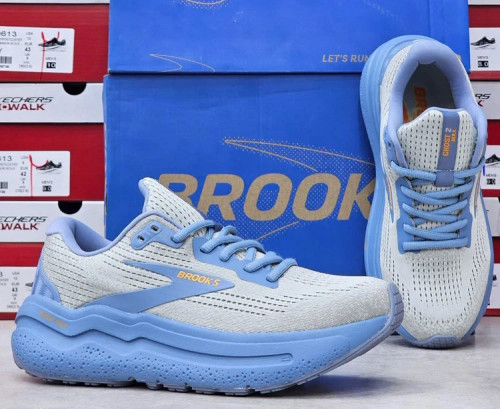 کتونی بروکس گاست مکس 2 - سایز 40 تا 45 - Brooks Ghost Max 2