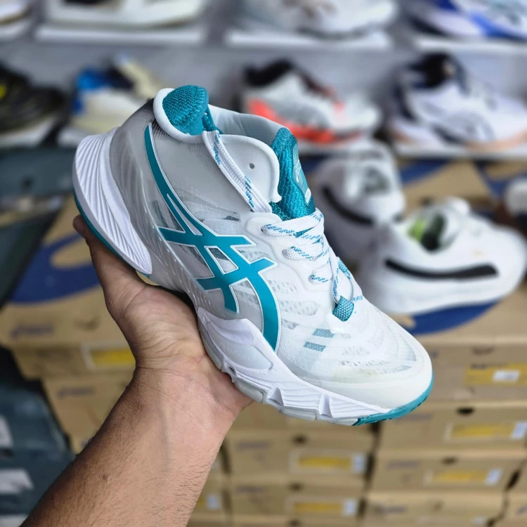 کتونی آسیکس مناسب والیبال، بدمینتون، تنیس، پدل ویتنامی وارداتی - سایز 40 تا 44 - Asics Metarise