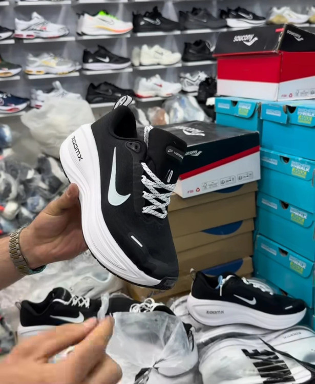 کتونی نایکی ایر زوم ومرو پلاس کیفیت مستر - سایز 40 تا 45 - Nike Air Zoom Vomero Plus