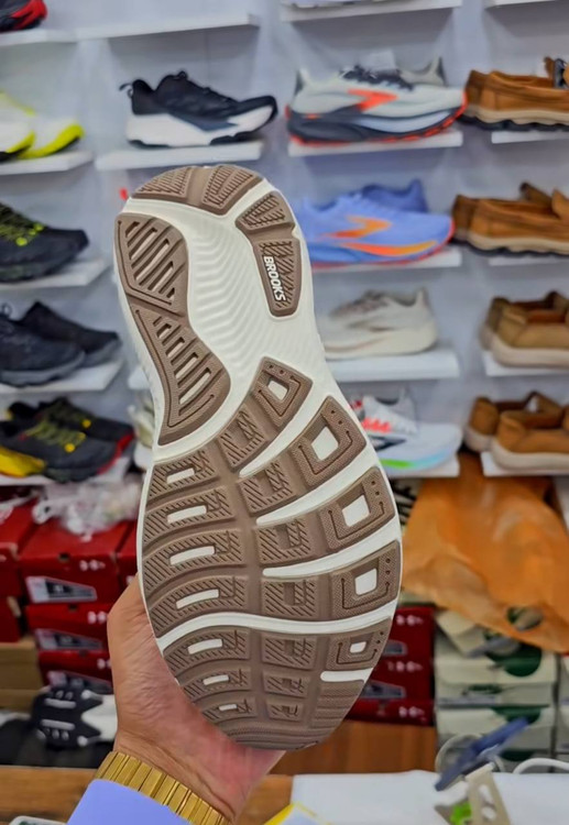 کتونی بروکس گوست 17 ویتنامی وارداتی - سایز 40 تا 45 - Brooks Ghost 17