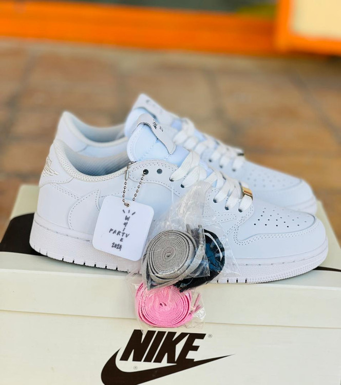 کتونی نایکی ایر جردن 1 تراویس اسکات ویتنامی وارداتی - سایز 38 تا 45 - Air jordan 1 High Travis Scot