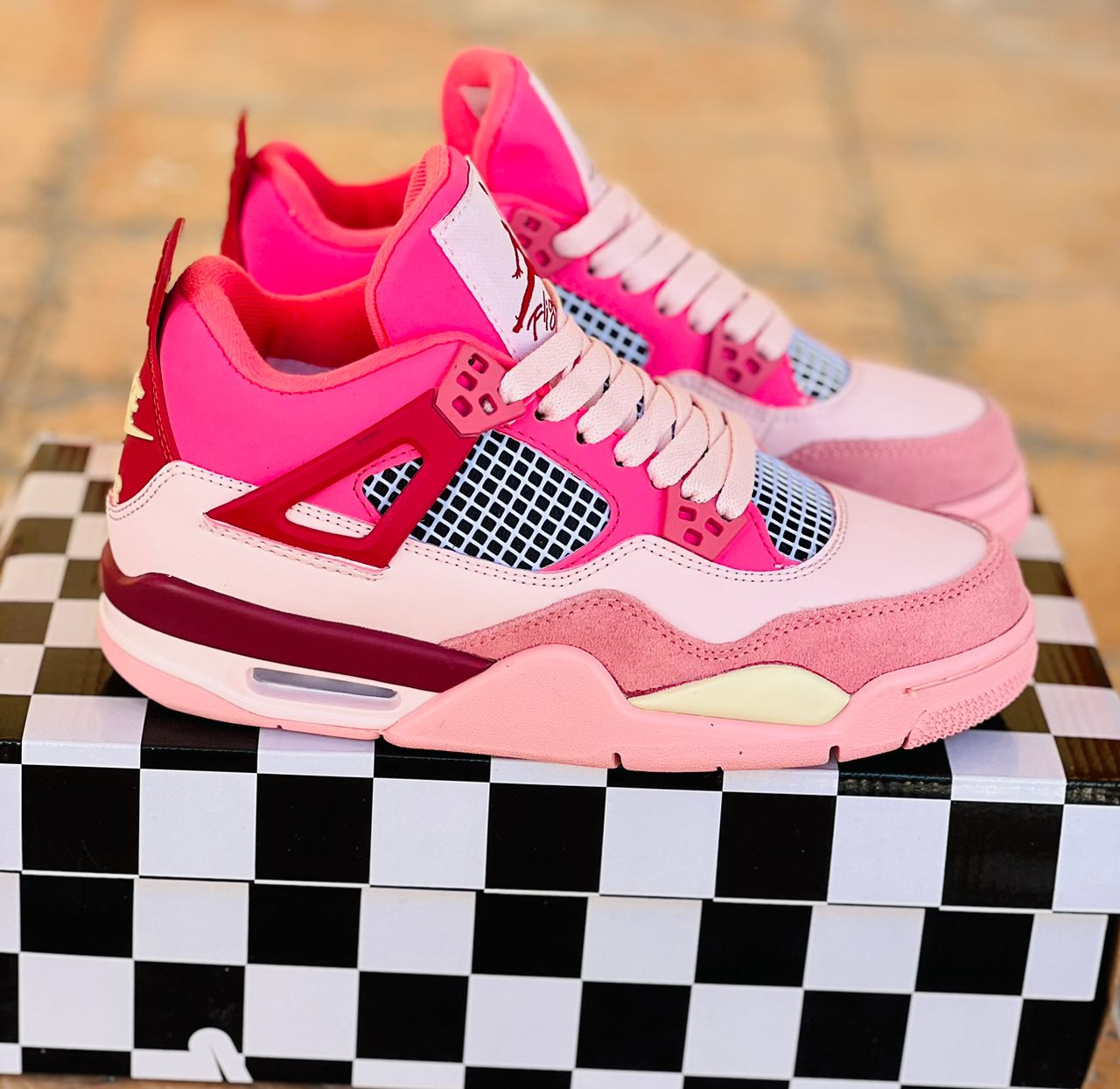 کتونی نایکی ایر جردن 4 ویتنامی وارداتی - سایز 37 تا 40 - Nike Air Jordan 4